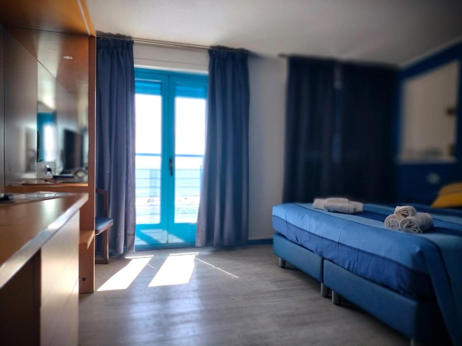 La Favorita Hotel カーラゴノネ エクステリア 写真